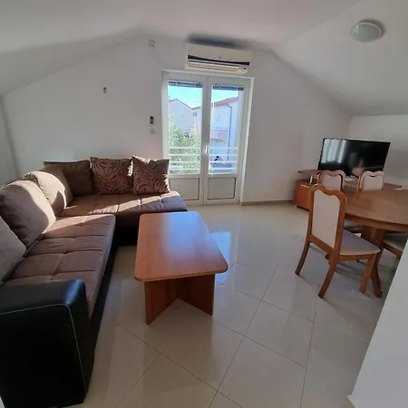 Max Apartman