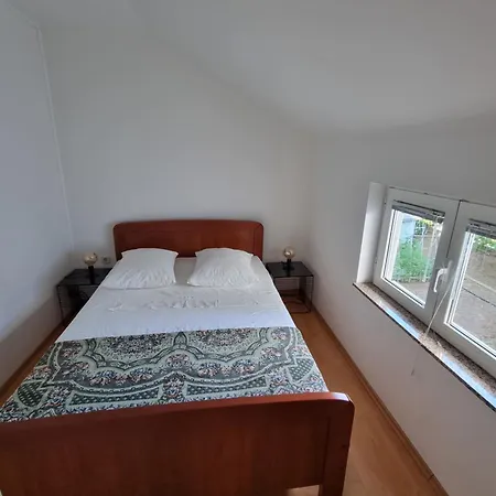 Lägenhet Max Biograd Na Moru