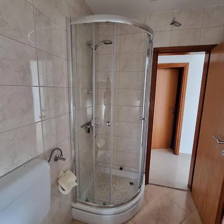 Max * Biograd Na Moru